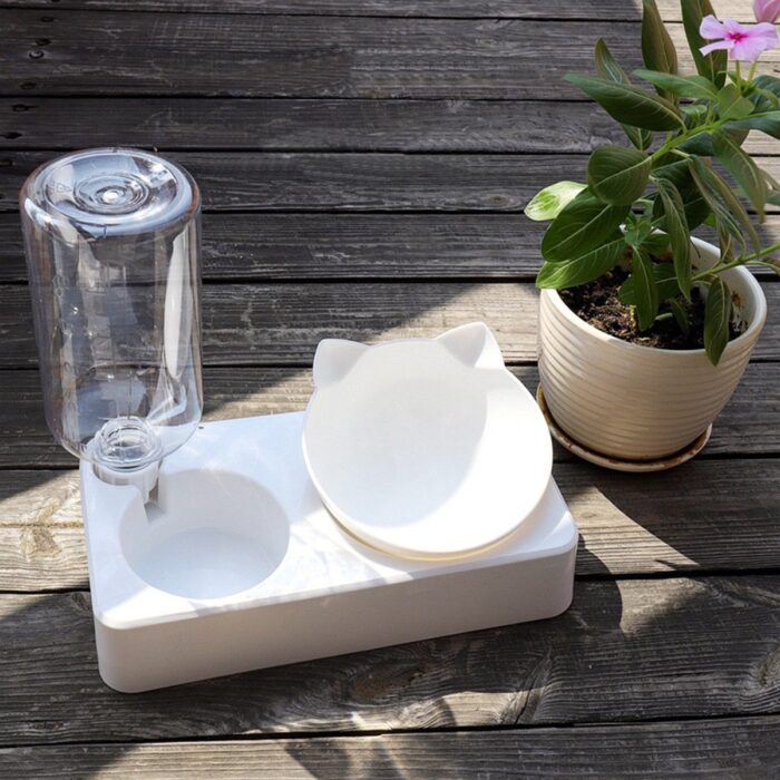 automatinis-vandens-dozatorius-ir-maisto-dubuo-katems-5.jpg automatinis-vandens-dozatorius-ir-maisto-dubuo-katems-5.jpg