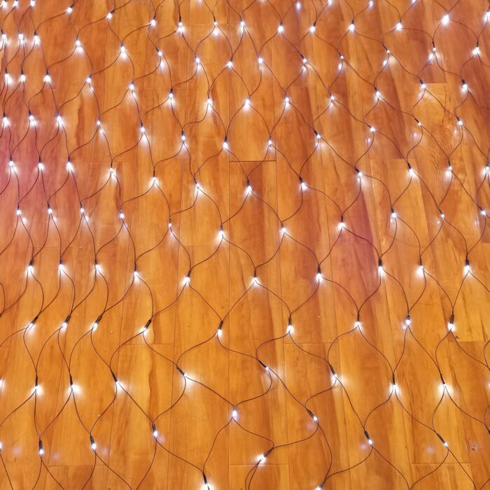 led-svieseliu-uzuolaidatinklas-320-led-3x2-m-saltai-balta-1.jpg led-svieseliu-uzuolaidatinklas-320-led-3x2-m-saltai-balta-1.jpg