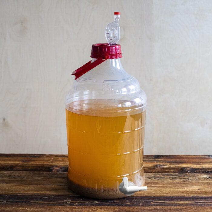 lengvas-vyno-gaminimo-rinkinys-16.jpg lengvas-vyno-gaminimo-rinkinys-16.jpg