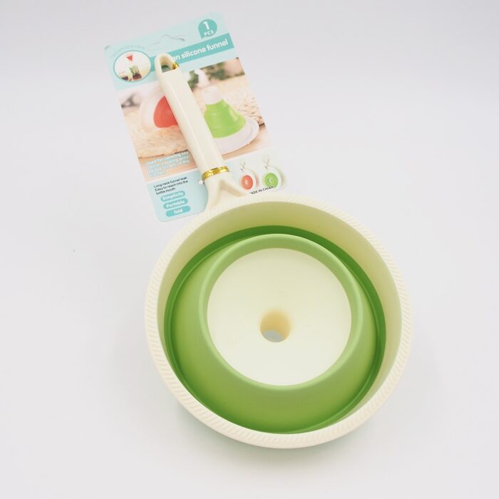 plastikinis-piltuvelis-reguliuojamas-1.jpg plastikinis-piltuvelis-reguliuojamas-1.jpg