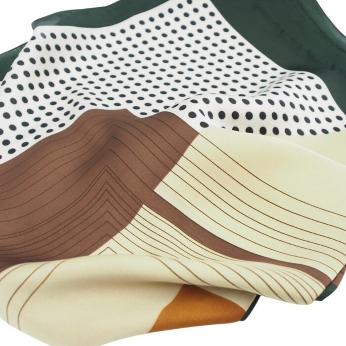 salikelis-su-geliu-rastu-1.jpg salikelis-su-geliu-rastu-1.jpg