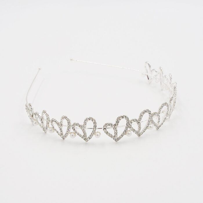 sidabrines-spalvos-plauku-lankelis-su-zerinciomis-sirdelemis.jpg sidabrines-spalvos-plauku-lankelis-su-zerinciomis-sirdelemis.jpg