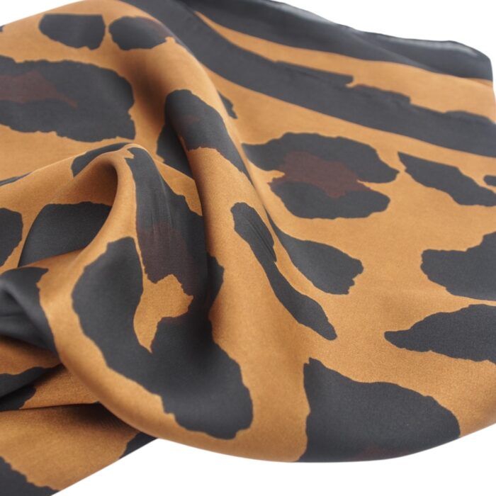 skarele-su-geltonu-geliu-rastu-1.jpg skarele-su-geltonu-geliu-rastu-1.jpg