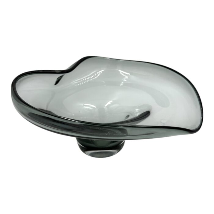 stikline-dubenelio-formos-dekoracija-3316-cm.jpg stikline-dubenelio-formos-dekoracija-3316-cm.jpg