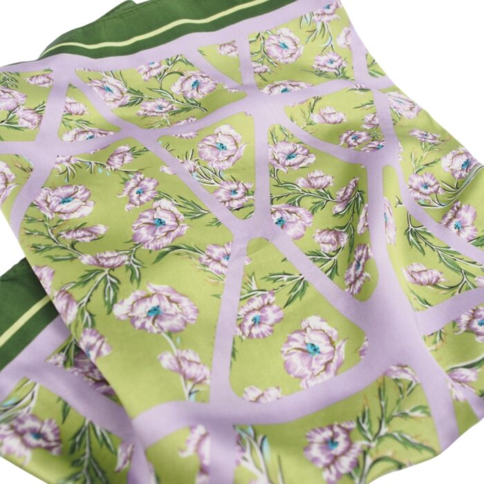 stilingas-silkinio-efekto-skarele-1.jpg stilingas-silkinio-efekto-skarele-1.jpg