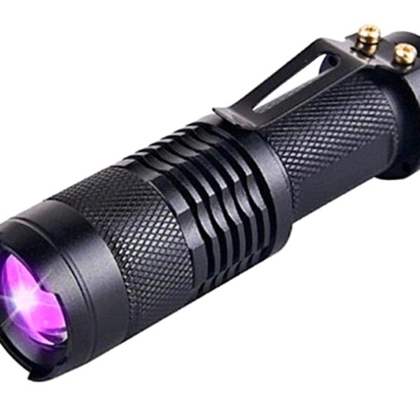 Taktinis žibintuvėlis su stipriu UV diodu