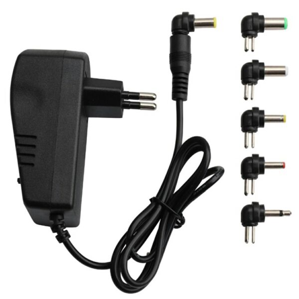 Universalus kintamosios srovės adapteris